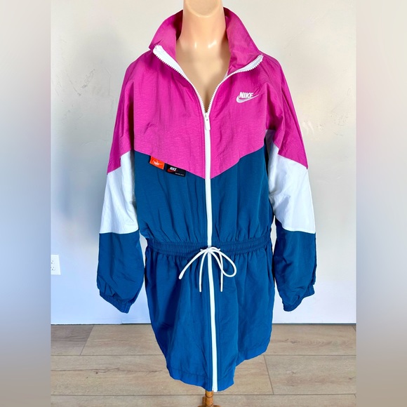 Nike Jackets & Blazers - 🌶️ Nike Sportswear Icon Clash Woven Track Jacket. Size Small